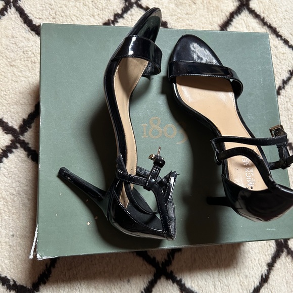 Michael Kors Black Women's Heels 8.5 - Picture 2 of 3